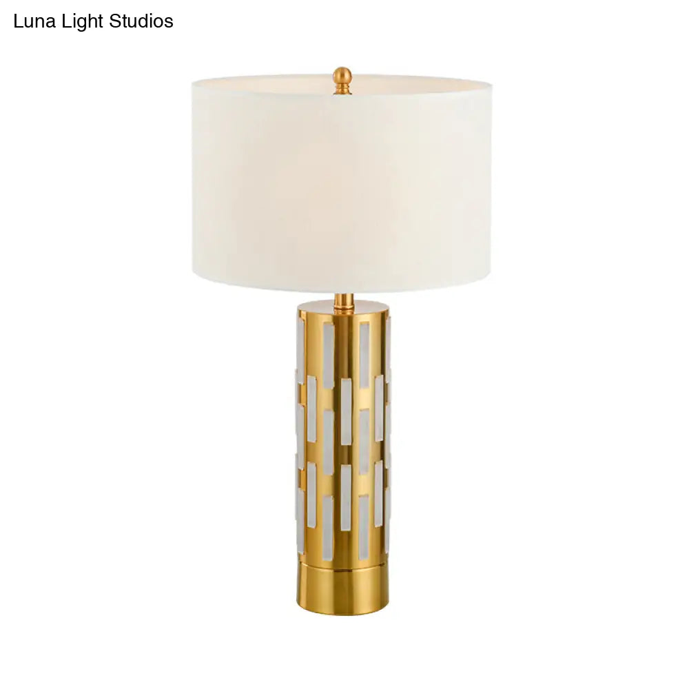 Traditional Fabric 1-Light Gold Drum Table Lamp With Cylinder Base For Bedroom Nightstand