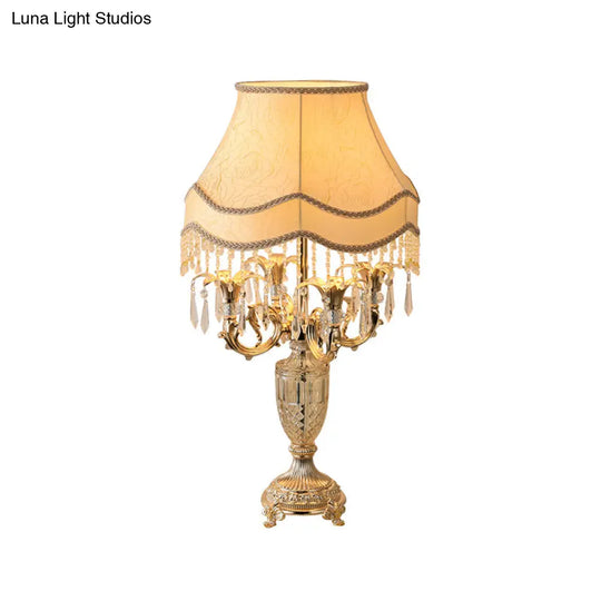 Traditional Gold Metal Flower Table Lamp With Crystal Spears