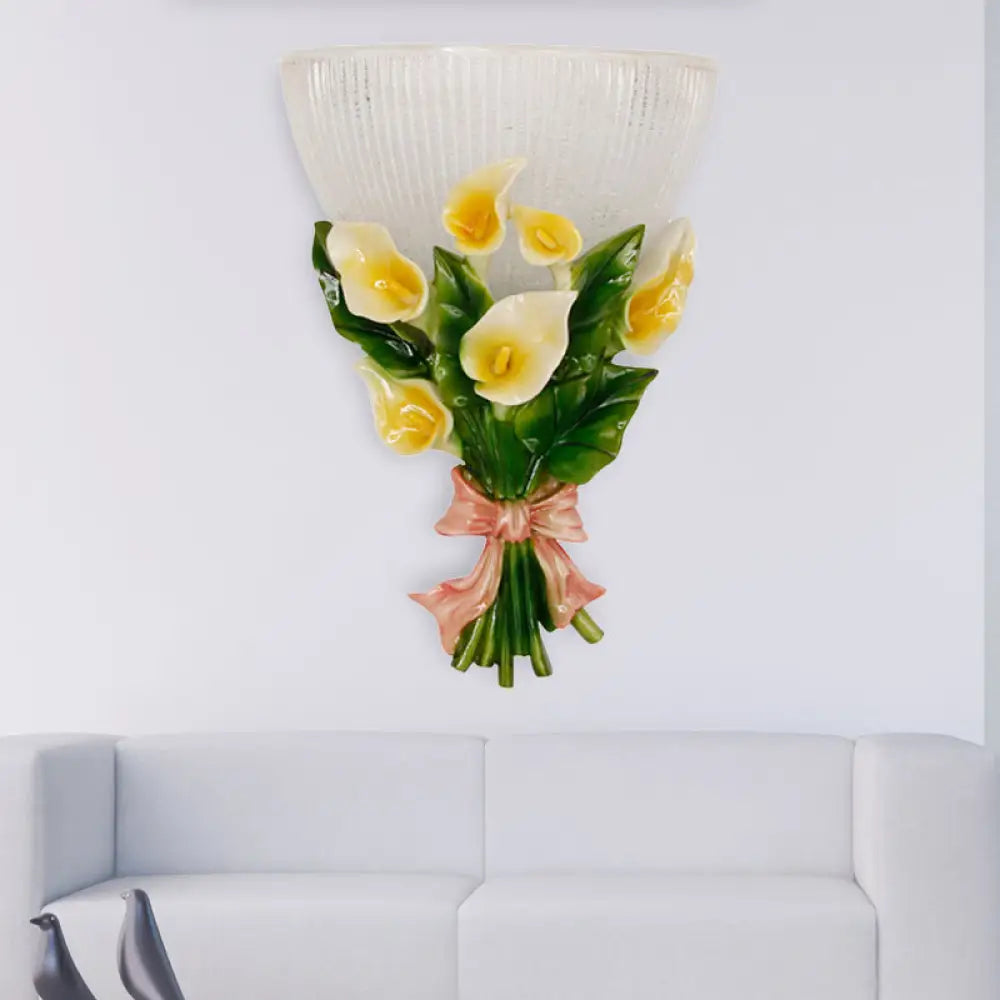 Traditional Prismatic Glass Wall Lamp With Green Bouquet Detail For Living Room Sconce