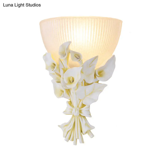 Traditional Prismatic Glass Wall Lamp With Green Bouquet Detail For Living Room Sconce