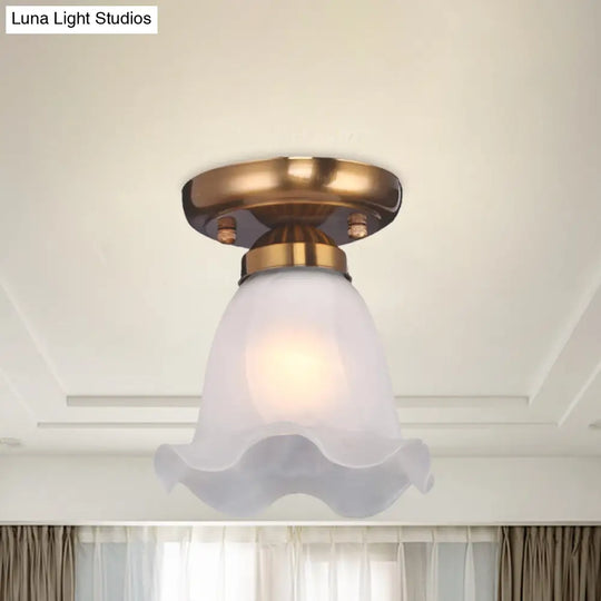 Traditional Scalloped Ceiling Light With Cream Glass And 1 Bulb In Bronze/Brass/Copper Flushmount