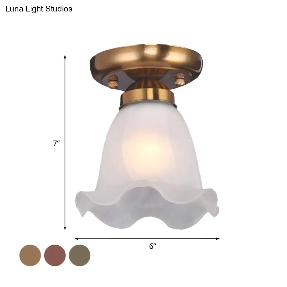 Traditional Scalloped Ceiling Light With Cream Glass And 1 Bulb In Bronze/Brass/Copper Flushmount