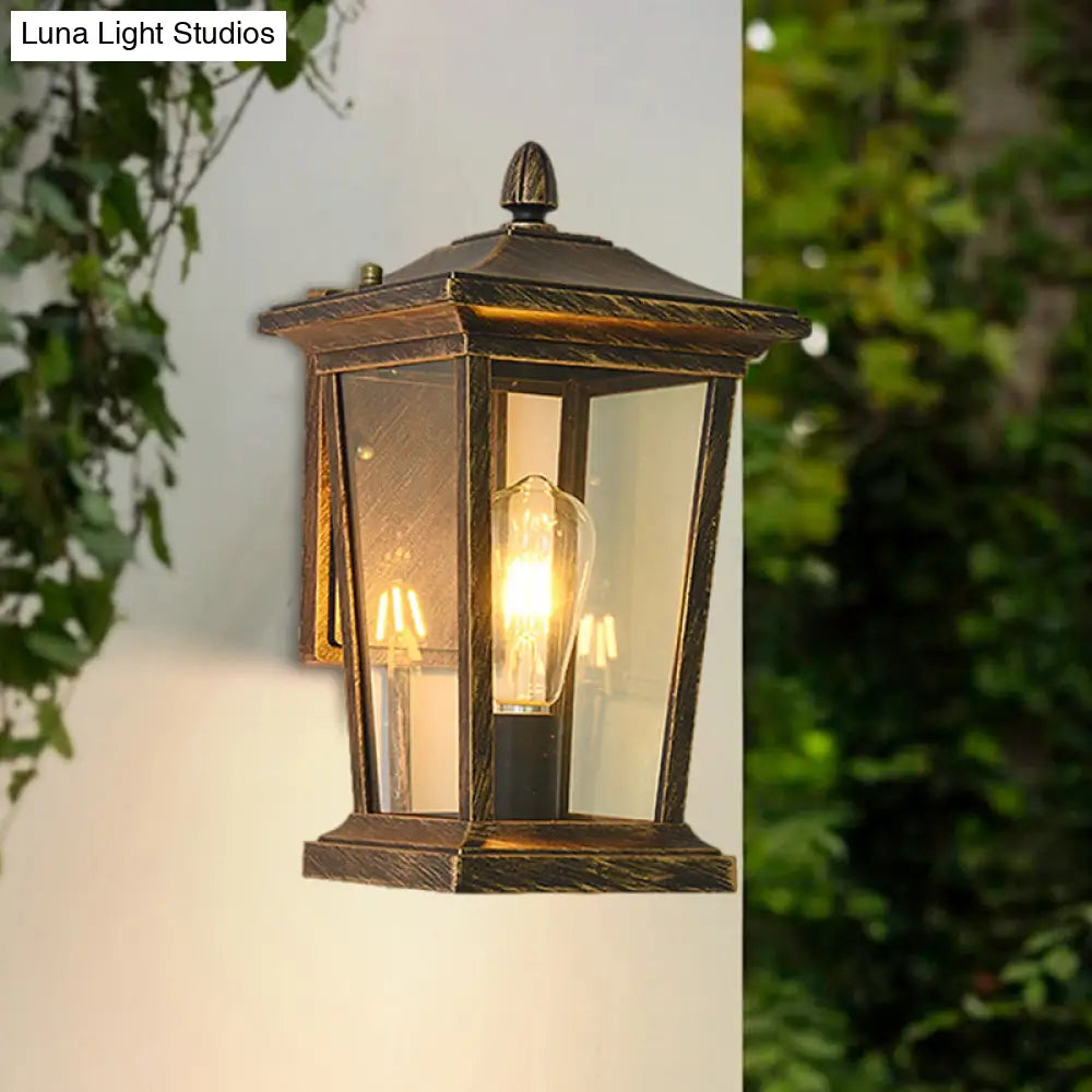 Traditional Wall Sconce With Pavilion Glass Shade In Black/Brass