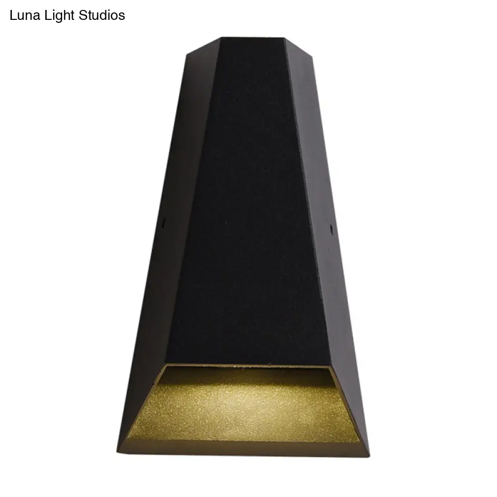 Triangle Aluminum Led Wall Sconce In Black - Simple Style Flush Mount Warm/White Light