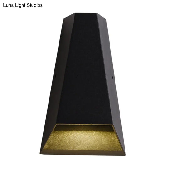 Triangle Aluminum Led Wall Sconce In Black - Simple Style Flush Mount Warm/White Light