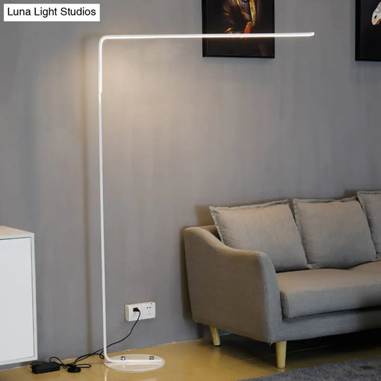 Triangle-Shaped Metallic Led Floor Lamp For Bedroom - Nordic Black/White Reading Light