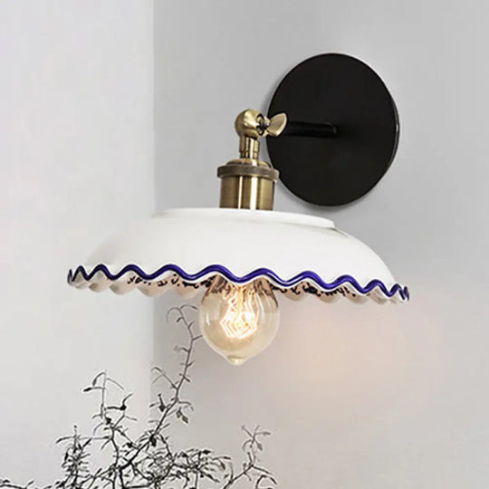 Vintage 1-Light Wall Mount Restaurant Lamp With White Wave/Scalloped Ceramic Shade / B