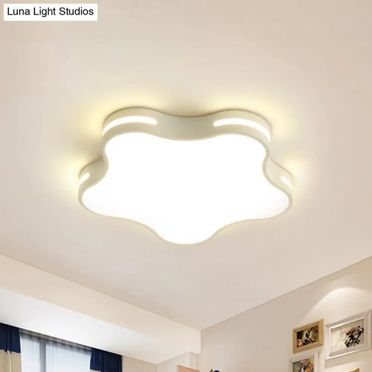 White Acrylic Led Ceiling Flushmount - Minimalist Star Design 19.5’ Wide