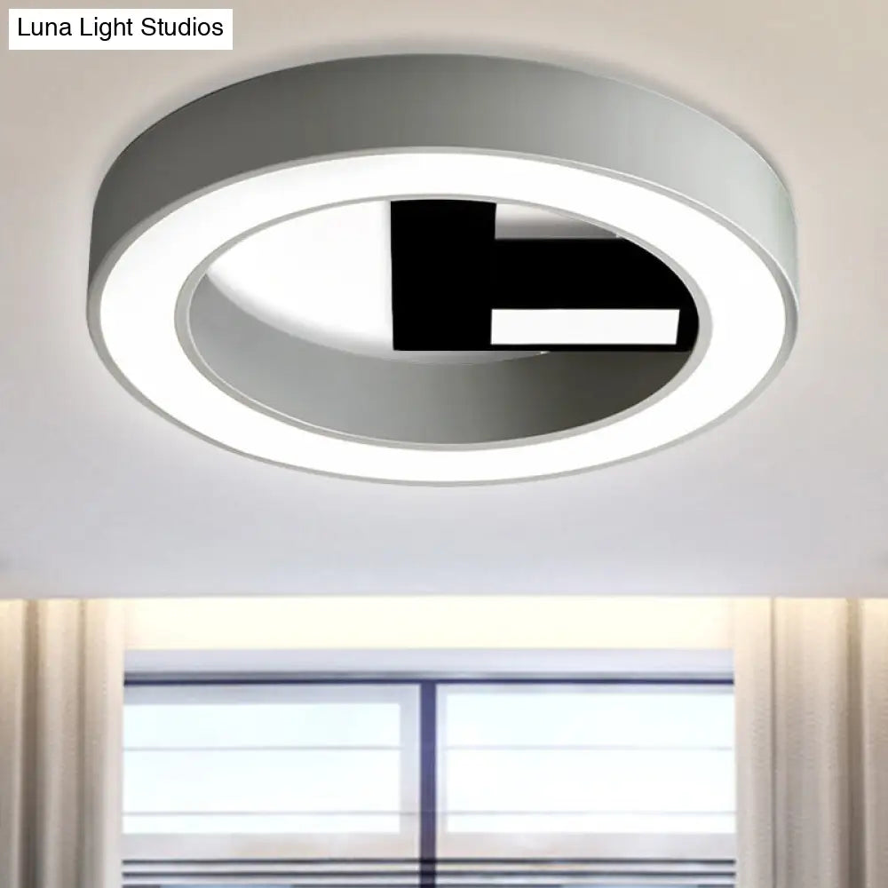 White Acrylic Scandinavian Round Ceiling Light For Bedroom / Third Gear