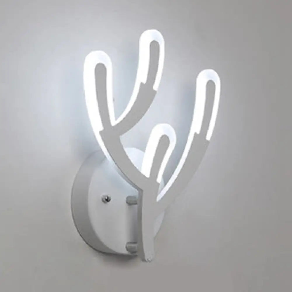 White Deer Horn Led Wall Light - Animal Style Acrylic Sconce For Bedrooms / B