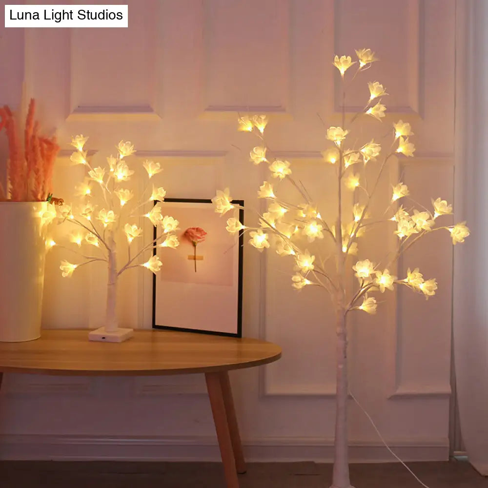 White Led Flower Tree Lamp: Artistic Metallic Usb Table/Floor Lighting For Living Room