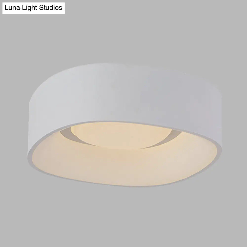 White Led Flush Mount Ceiling Light With Metallic Shade Available In 19’/23’ W