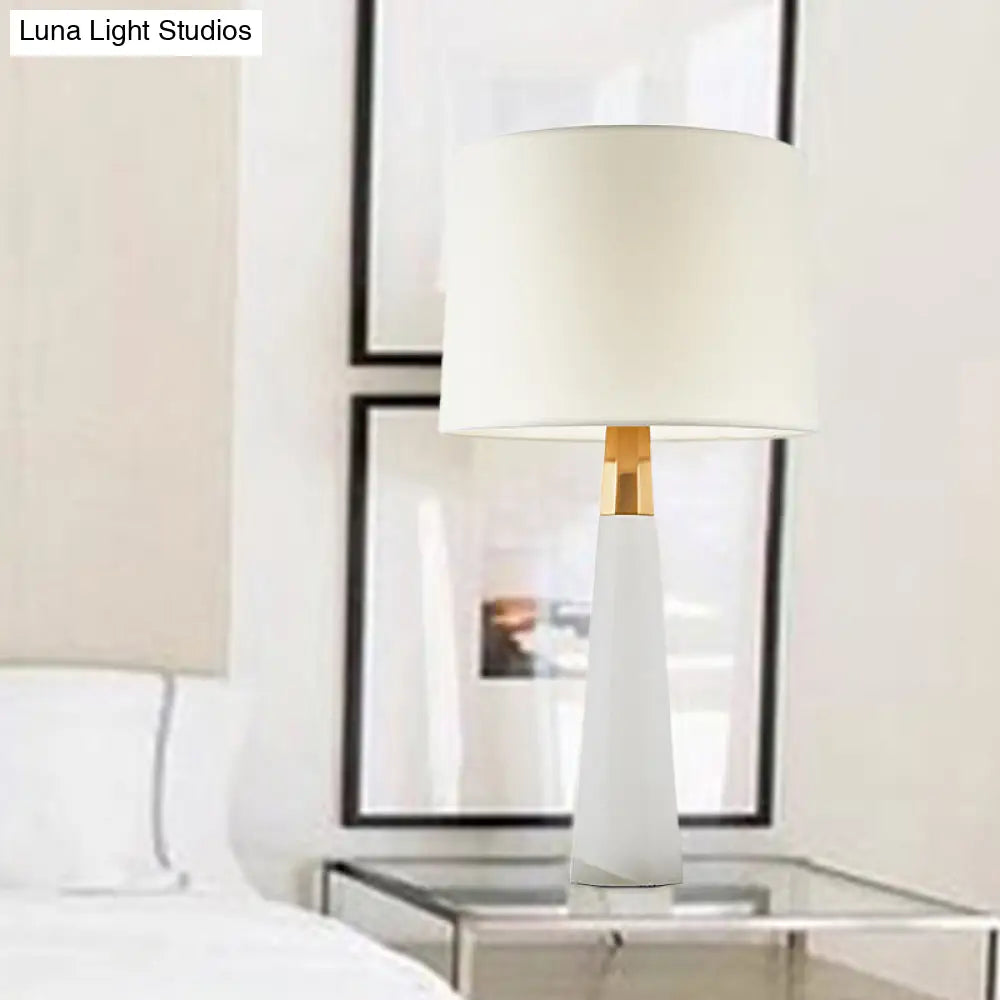 White Modern Conical Shade Desk Lamp With 1 Bulb For Bedroom