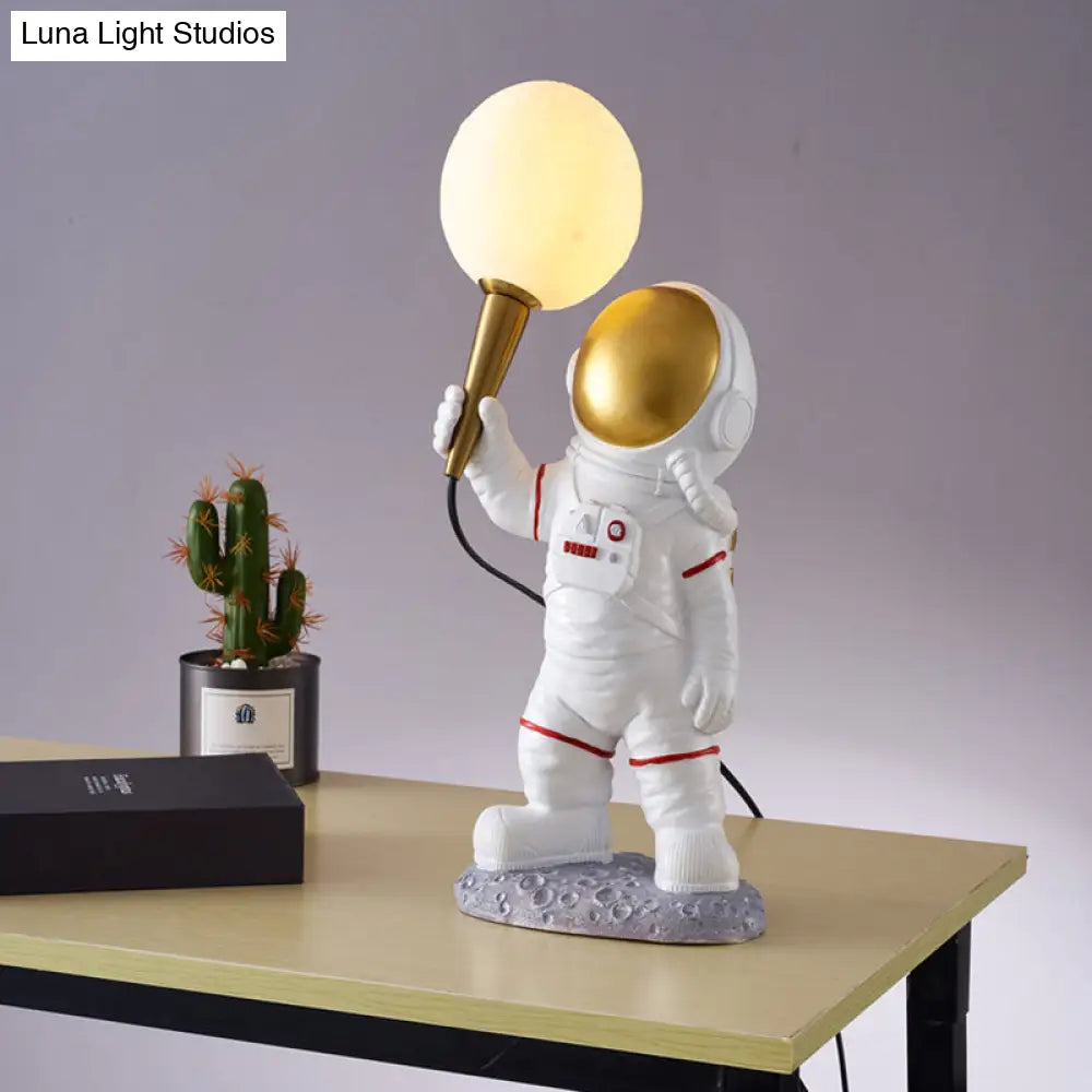 White Resin Spaceman Table Lamp - Creative Cartoon 1 Head Nightstand Light For Childs Room