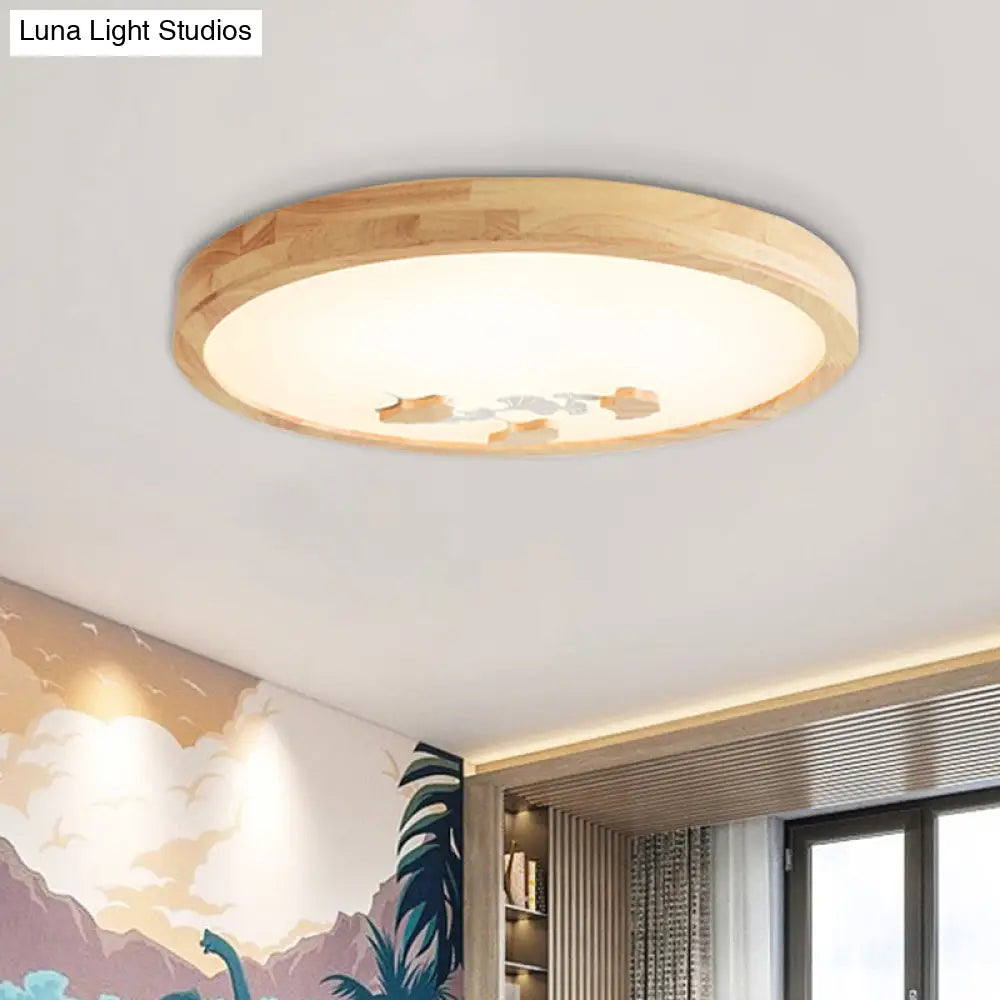 Wood Led Flushmount Ceiling Lamp With Ginkgo Leaf On Circle Design - Ideal For Bedroom Lighting