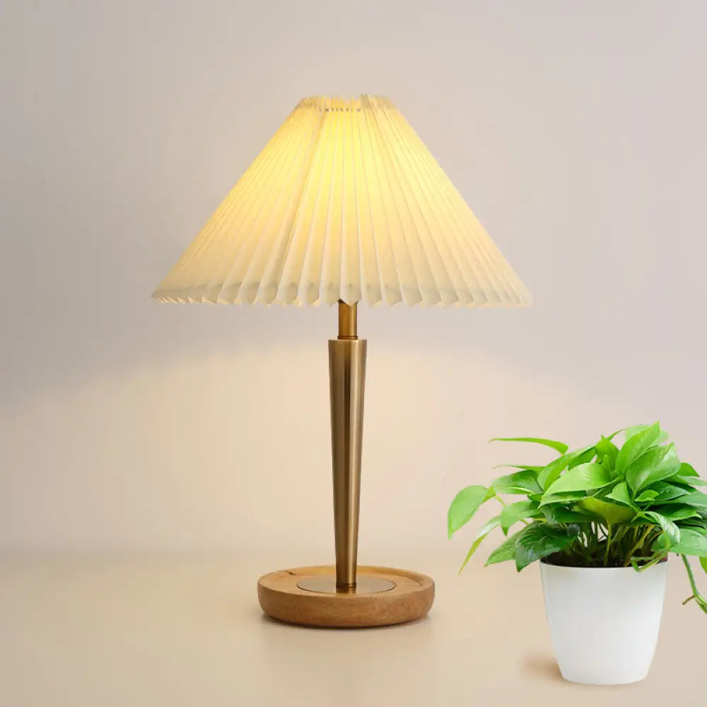 Zoé - Gold 1-Head Night Table Lamp Countryside Conic Pleated Fabric Task Lighting With Wood Round